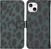 iMoshion Design Softcase Book Case iPhone 13 hoesje - Green Leopard