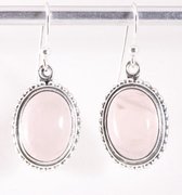 Bewerkte ovale zilveren oorbellen met rozenkwarts