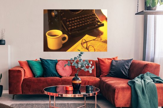 Machine à écrire avec du papier pour affiche de café