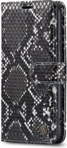 iPhone X & XS Casemania Hoesje Zwart - Luxe Slangen Portemonnee Book Case - Kaarthouder & Magneetlipje