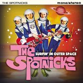 The Spotnicks - Surfin' In Outer Space (CD)