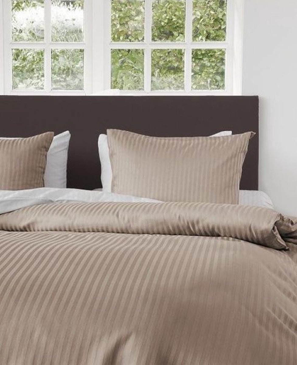 Heckett & Lane Satin Stripe Dekbedovertrek - Tweepersoons - 200x200/220 cm - Misty Rose