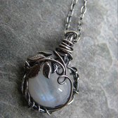 collier Pierre de Lune - avec boîte à bijoux