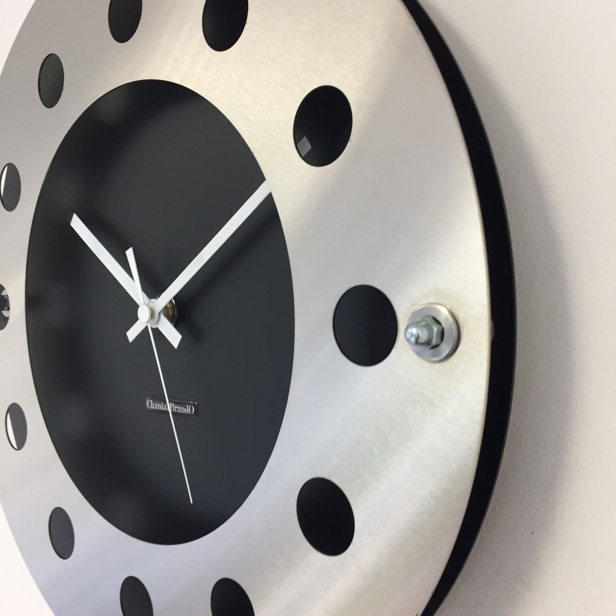 WANDKLOK MECANICA BLACK & SILVER WITH WITH POINTER MODERN DUTCH DESIGN HANDGEMAAKT 40 cm