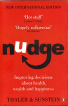 Omslag Nudge: Improving Decisions about Health, Wealth and Happiness