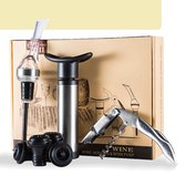 Lynnz® Wijn accessoires set- met vacuümpomp, wijnstopper, kurkentrekker en wijnschenker - wijn cadeau - wijnopener - flesopener - wijnset - geschenkset - kerstcadeau - kerstkado