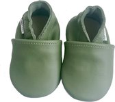 Chaussons bébé en cuir vert foncé de Bébé- Chausson taille 16-17