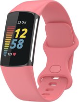Luxe Siliconen Armband Bandje Geschikt Voor Fitbit Charge 5 Activity Tracker - Sportband Armband Polsband Strap - Horloge Band - Watchband - Wristband - Vervang Horlogeband - Small - Rose Roo