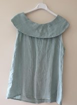 Zijde blouse met hemdje, v-hals, in GROEN, uitlopende mouwen en volant maat 42/44