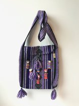 Handgeweven crossbody tas met gelukspoppetjes