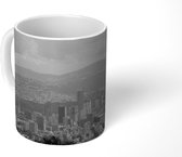 Mok - Skyline Caracas op grijze dag Venezuela - zwart wit - 350 ML - Beker