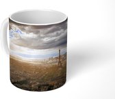 Mok - skyline over Parijs met heldere zonnestralen die de Eiffeltoren verlichten - 350 ML - Beker
