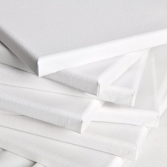 Stapel witte Artina schilderdoeken van 100% katoen, close-up van de zijkanten en hoeken.