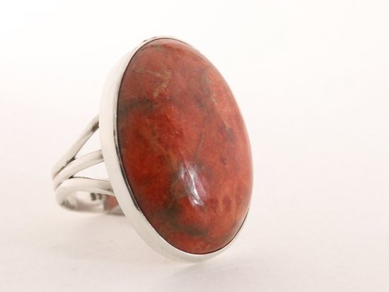 Grote ovale zilveren ring met rode koperturkoois - maat 18.5