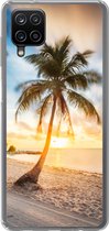 Geschikt voor Samsung Galaxy A12 hoesje - Zonsondergang - Strand - Palmboom - Siliconen Telefoonhoesje