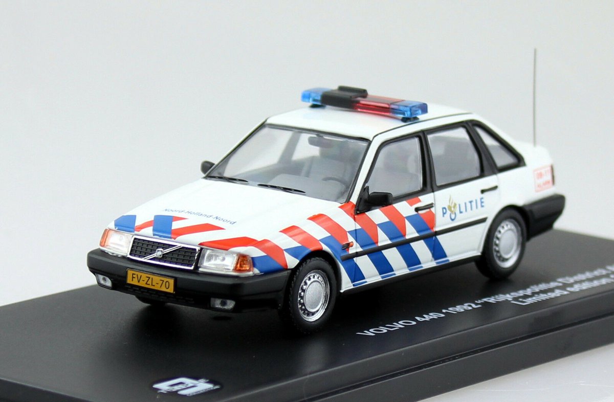 Wiskundige ijsje campagne Volvo 440 Rijkspolitie District Alkmaar 1992 - 1:43 - Triple 9 Collection |  bol.com
