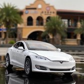 Nezr® Auto Speelgoed Jongens - Tesla Model S - Modelauto - Geluid en Licht - 1:32 - Wit - Pasen - Cadeau