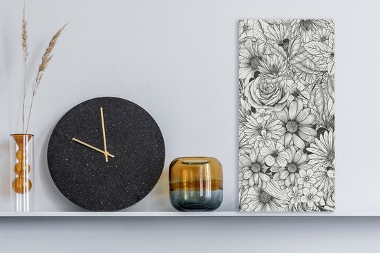 Tableau sur toile Une illustration en noir et blanc d'un dessin floral - 20x40 cm - Décoration murale