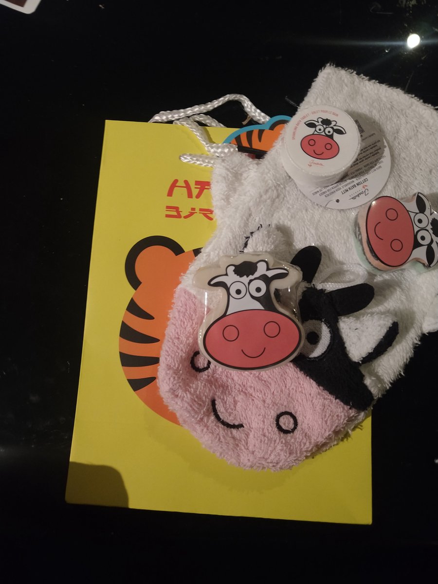 Verzorgingsset Kinderen - Washandje/Handdoek/Zeep/Bruisbal - KOE