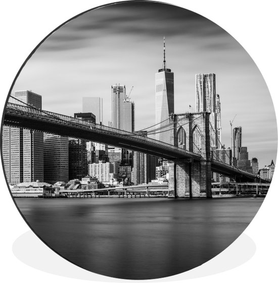 Wandcirkel - Muurcirkel - Brooklyn Brug en de skyline van New York in zwart-wit - Aluminium - ⌀ - Binnen en Buiten