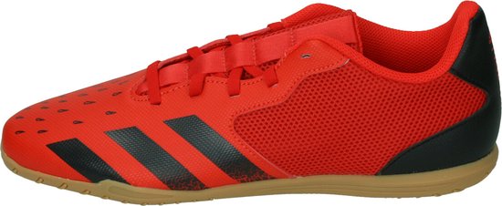 Adidas Predator Freak de couleur rouge. | bol