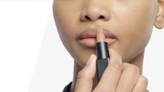 Shiseido - Modern Matte Powder Lipstick - Matná rtěnka 4 g 502 Whisper (L)  | bol
