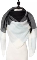 Emilie Scarves - sjaal - winter driehoeksjaal - zwart - lichtblauw - wit
