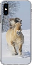Geschikt voor iPhone X hoesje - Rennend fjord paard in de sneeuw - Siliconen Telefoonhoesje