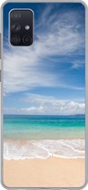 Geschikt voor Samsung Galaxy A71 hoesje - Een tropisch strand op Hawaii waar de golven aanspoelen op - Siliconen Telefoonhoesje