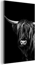 Wanddecoratie Metaal - Aluminium Schilderij Industrieel - Schotse hooglander op een zwarte achtergrond - zwart wit - 60x90 cm - Dibond - Foto op aluminium - Industriële muurdecoratie - Voor de woonkamer/slaapkamer
