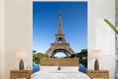 Behang - Fotobehang Originele foto van de Eiffeltoren in Parijs - Breedte 180 cm x hoogte 280 cm