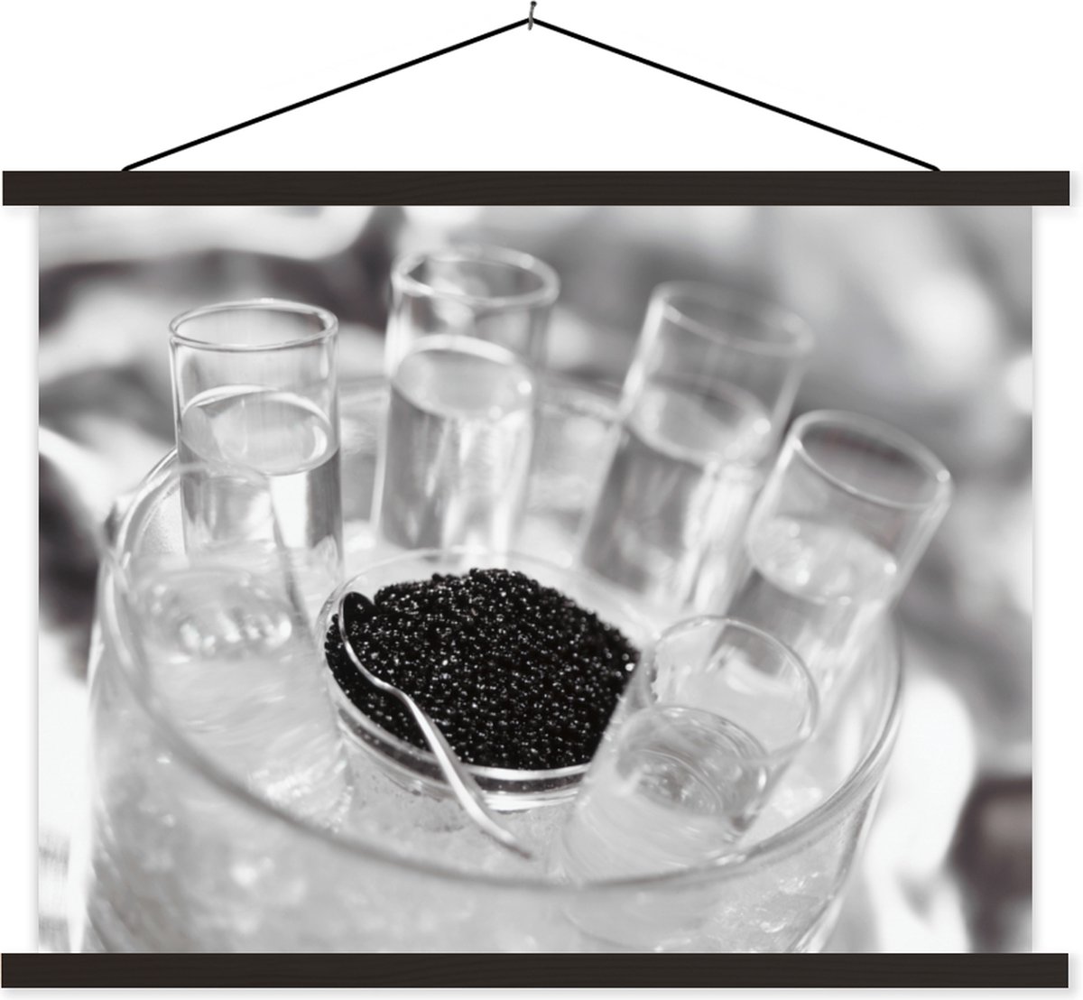 Posterhanger incl. Poster - Schoolplaat - Glazen wodka met kaviaar - 120x90 cm - Zwarte latten - TextilePosters