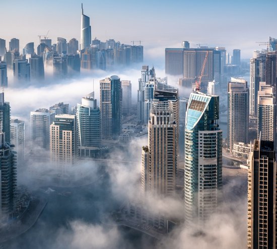 Indrukwekkend skyline van Dubai Marina op een mistige dag - Fotobehang (in banen) - 350 x 260 cm