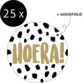 25 x Cadeausticker Hoera Goud Stippen - Sluitsticker - Traktatiesticker - Wensetiket - rond 40mm - Hoera! Goud Met Stippen - 25 stuks -  Sticker Voor Traktatie - Cadeauversiering Verjaardag Feest