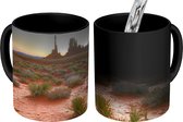 Magische Mok - Foto op Warmte Mok - Zonsopgang bij de Totempaal van Monument Valley in Amerika - 350 ML