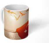 Mok - Een Turkse vlag op een schip - 350 ML - Beker
