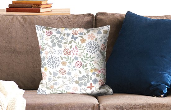 Sierkussen décoratif Illustration de conception de fleurs pour une utilisation en intérieur - Une illustration de conception florale avec de nombreuses fleurs - 45x45 cm - Coussin intérieur carré en coton