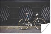 Un vélo garé sur le trottoir Poster 180x120 cm - Tirage photo sur Poster (décoration murale salon / chambre) XXL / Groot format!