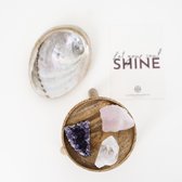 Hakuna Matata Kit® Spiritueel Cadeau - Gouden Driehoek Edelstenen - Abalone Schelp - Giftbox 4 Stuks - Amethist - Bergkristal - Rozenkwarts