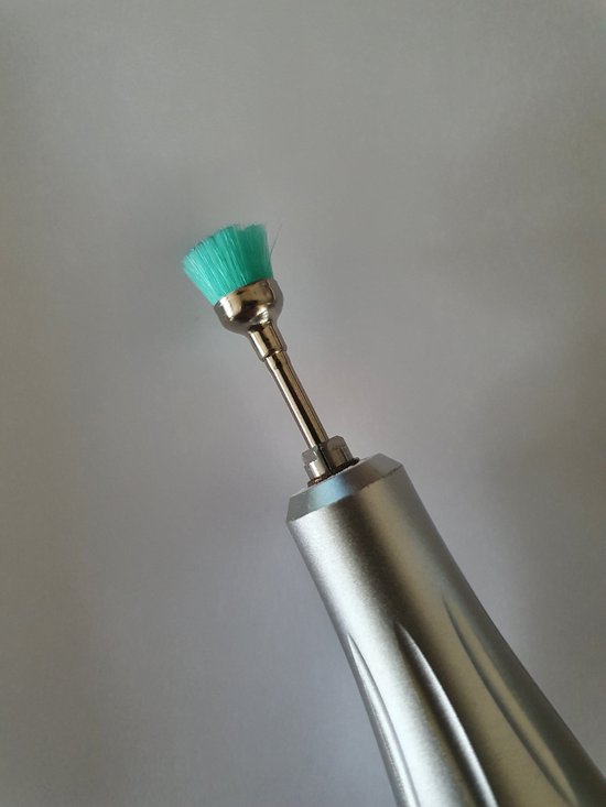 Brosse dépoussiérante pour manucure