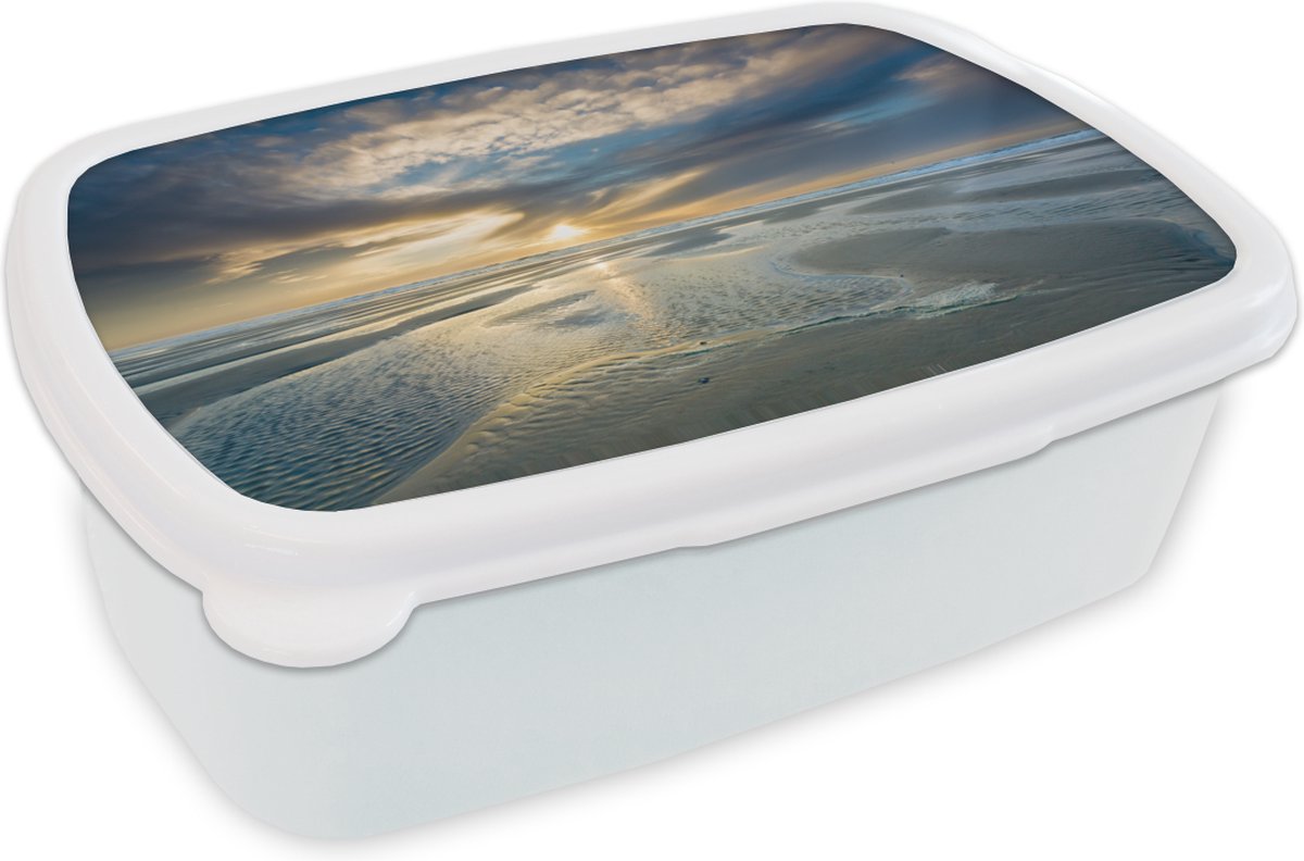 Broodtrommel Wit - Lunchbox - Brooddoos - Zee - Wolken - Grijs - 18x12x6 cm - Volwassenen