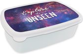 Broodtrommel Wit - Lunchbox - Brooddoos - Quotes - Spreuken - 'Explore the unseen' - Ruimte - Jongens - Meisjes - Kinderen - 18x12x6 cm - Volwassenen