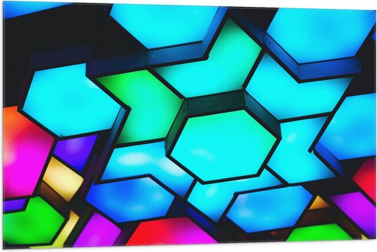 Vlag - Verschillende Neon Kleurige Hexagons tegen Zwarte Achtergrond - 105x70 cm Foto op Polyester Vlag