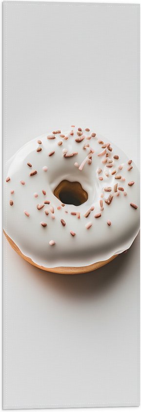 Vlag - Donut met Wit Glazuur tegen Witte Achtergrond - 20x60 cm Foto op Polyester Vlag