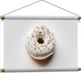 Textielposter - Donut met Wit Glazuur tegen Witte Achtergrond - 60x40 cm Foto op Textiel