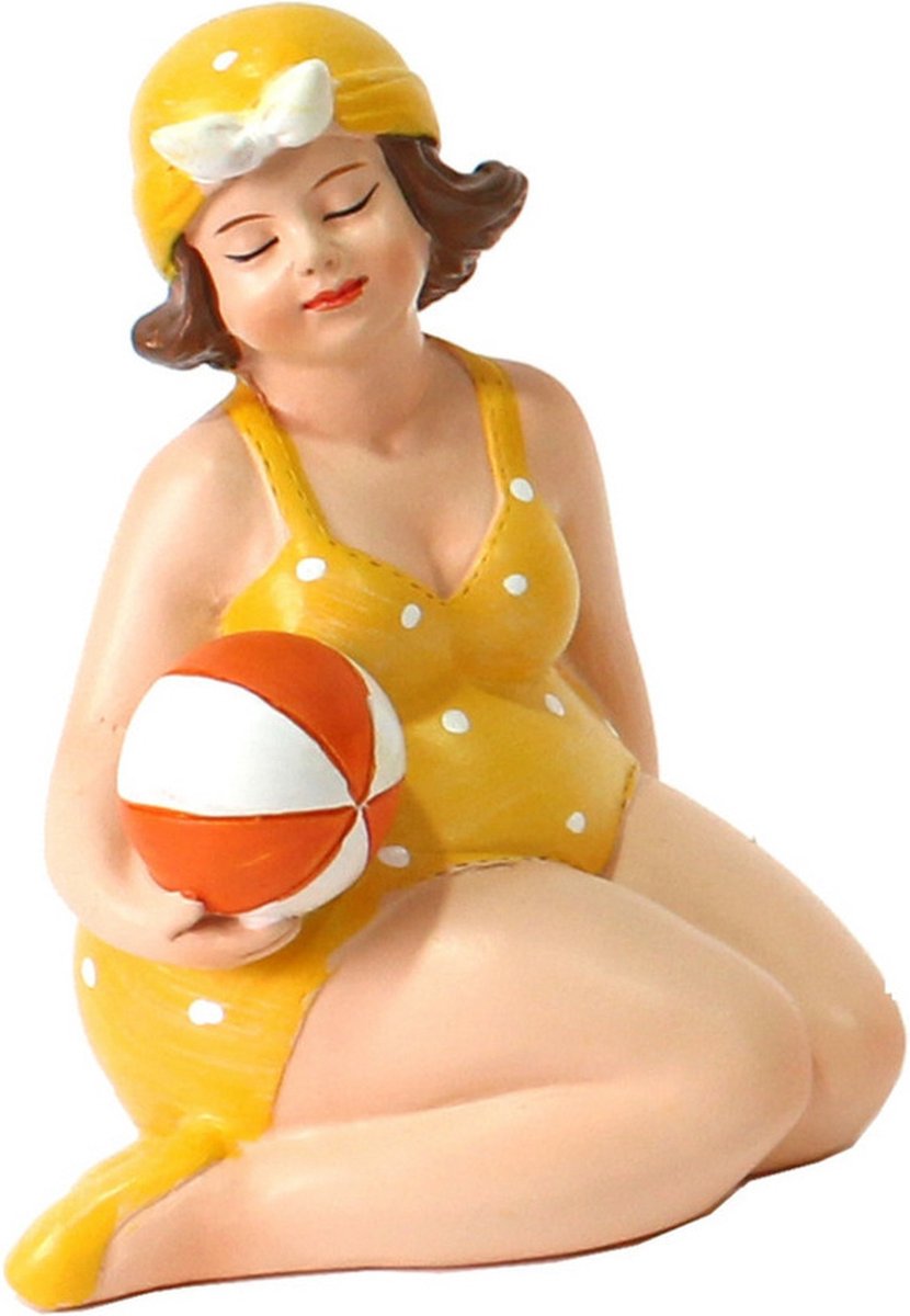 Home decoratie beeldje dikke dame - zittend - geel badpak - 11 cm