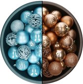 Decoris kerstballen - 74x st - camel bruin en ijsblauw - 6 cm - kunststof