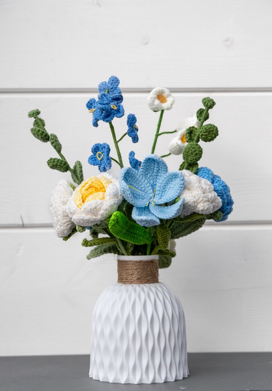 Trendy Bloemen Boeket - Blauw - Incl Vaas - Kunstbloemen - Nepbloemen - Bloemenvaas - Wit - Vaasje - Gehaakte bloemen - Handgemaakt - Wol - Duurzaam - Blijvende schoonheid