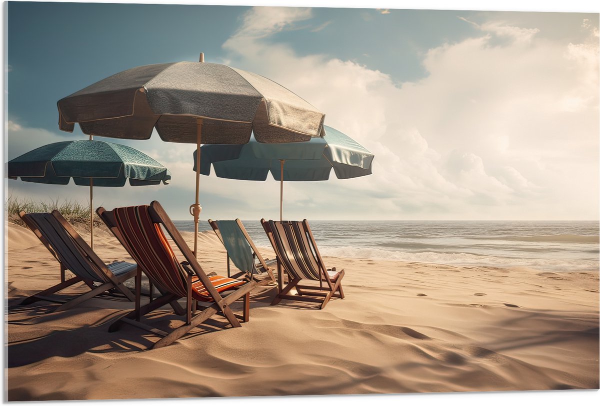 Acrylglas - Strandstoelen en Parasols op het Strand op Bewolkte Dag - 90x60 cm Foto op Acrylglas (Wanddecoratie op Acrylaat)