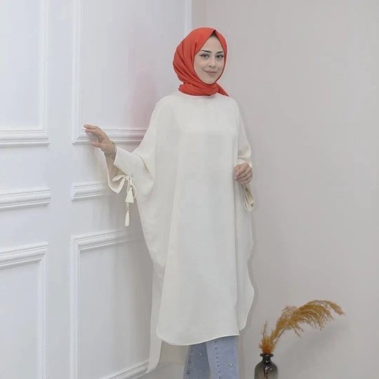 Dames mode Tuniek maat onesize poncho cape kleur beige